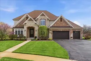 40W898 Fox Creek Dr, Saint Charles, IL 60175 - Photo 1