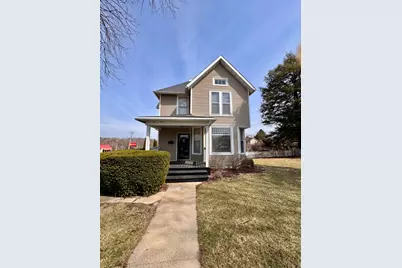 706 S Hennepin Avenue, Dixon, IL 61021 - Photo 1