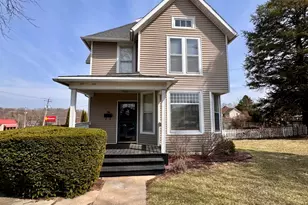 706 S Hennepin Ave, Dixon, IL 61021 - Photo 1