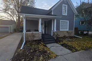 310 N Chestnut St, Aurora, IL 60506 - Photo 1