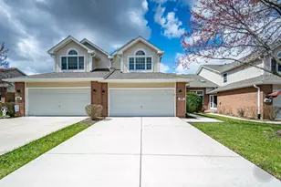 8444 Sandalwood Ct, Darien, IL 60561 - Photo 1