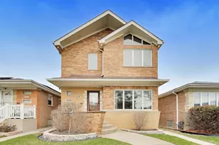 5731 S Newland Ave, Chicago, IL 60638 - Photo 1