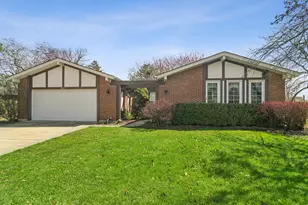 1067 S Whippoorwill Ln, Palatine, IL 60067 - Photo 1