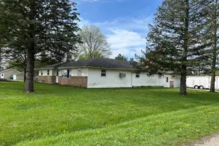 32410 S Butcher Ln, Wilmington, IL 60481 - Photo 1