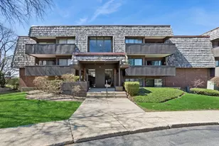 550 Timber Ridge Dr, Carol Stream, IL 60188 - Photo 1