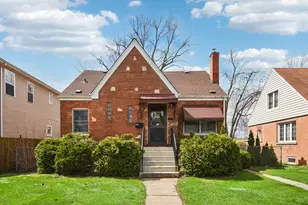 9404 S 55th Ct, Oak Lawn, IL 60453 - Photo 1