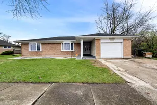 4 Waverly Ct, Park Forest, IL 60466 - Photo 1