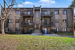 1484 Stonebridge Cir, Wheaton, IL 60189 - Photo 1