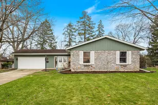 425 N Alfred Ave, Elgin, IL 60123 - Photo 1