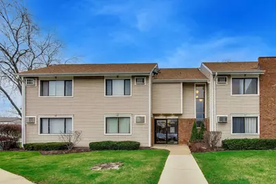 400 Bayside Drive #5, Palatine, IL 60074 - Photo 1