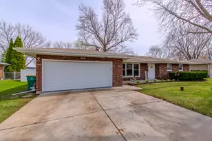 318 Cardinal Pl, Shorewood, IL 60404 - Photo 1
