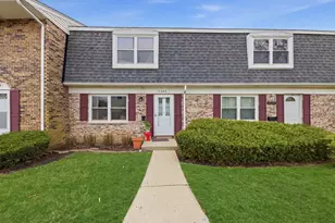 1543 McKool Ave, Streamwood, IL 60107 - Photo 1
