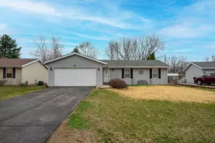 43 Thicket Ln, South Beloit, IL 61080 - Photo 1
