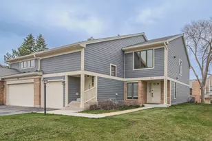 724 Ascot Ct, Libertyville, IL 60048 - Photo 1