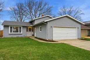 3706 W Bradley Ct, McHenry, IL 60050 - Photo 1