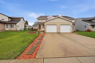 1423 Peachtree Ln, Lockport, IL 60441 - Photo 1