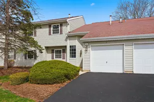 36 Gant Cir, Streamwood, IL 60107 - Photo 1