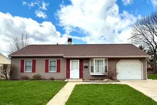 1320 N Elmwood Dr, Aurora, IL 60506 - Photo 1