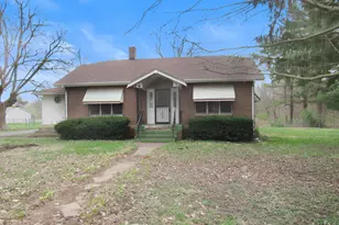 11 Dequimpal St, Westville, IL 61883 - Photo 1