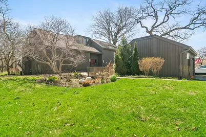 563 Woodview Road #D, Lake Barrington, IL 60010 - Photo 1
