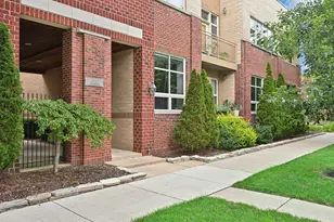 5318 N Ravenswood Ave, Chicago, IL 60640 - Photo 1