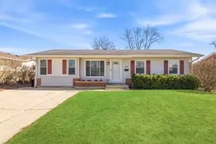 581 Charing Cross Rd, Elk Grove Village, IL 60007 - Photo 1