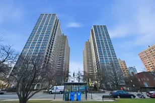 4250 N Marine Dr, Chicago, IL 60613 - Photo 1