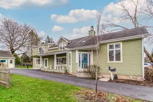 105 Lincoln Ave, Fox River Grove, IL 60021 - Photo 1