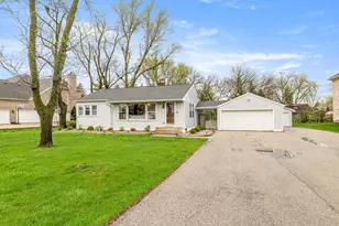 216 W Rand Rd, Mount Prospect, IL 60056 - Photo 1