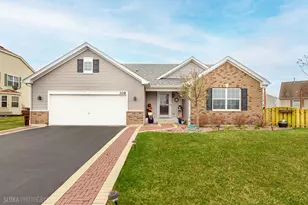 308 Fieldstone Dr, Woodstock, IL 60098 - Photo 1