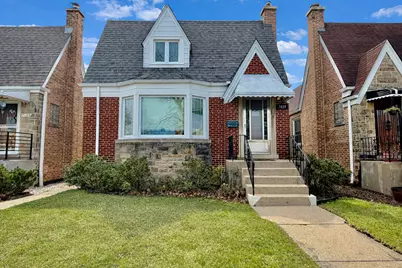 7037 W Henderson Street, Chicago, IL 60634 - Photo 1