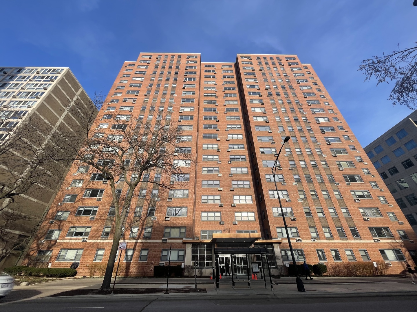 2909 N Sheridan Rd #1301, Chicago, IL 60657 - MLS 12610614 - Coldwell ...