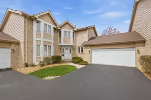 7746 Northfield Ln, Tinley Park, IL 60487 - Photo 1