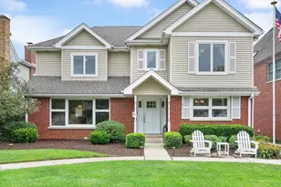 871 S Chatham Ave, Elmhurst, IL 60126 - Photo 1