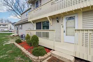 225 Foxhead Ct, Bolingbrook, IL 60440 - Photo 1