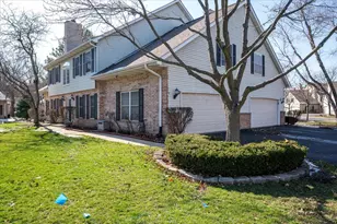 1476 Laurel Oaks Dr, Streamwood, IL 60107 - Photo 1