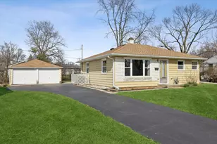 2904 Stork Ct, Rolling Meadows, IL 60008 - Photo 1