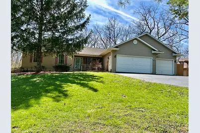 211 1/2 E Forest Street, Marengo, IL 60152 - Photo 1