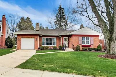 511 S Hi Lusi Avenue, Mount Prospect, IL 60056 - Photo 1
