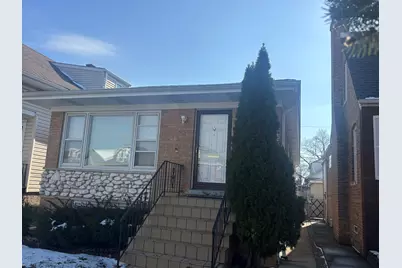 5246 N Liano Avenue, Chicago, IL 60630 - Photo 1