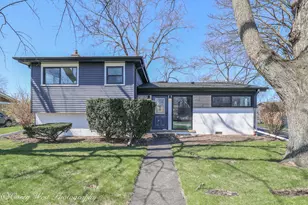 217 Heather Ln, Wilmette, IL 60091 - Photo 1