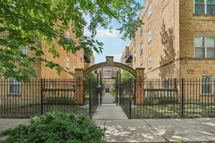 1639 W Farwell Ave, Chicago, IL 60626 - Photo 1