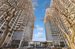 4250 N Marine Dr, Chicago, IL 60613 - Photo 1