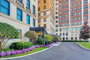 3730 N Lake Shore Dr, Chicago, IL 60613 - Photo 1