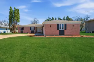 518 Apollo Dr, Joliet, IL 60435 - Photo 1