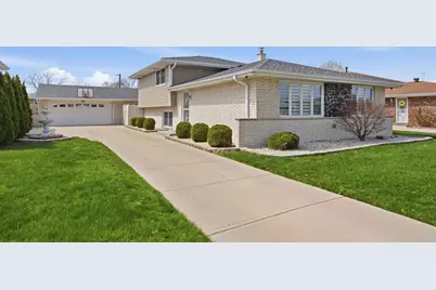 8512 Natchez Avenue, Burbank, IL 60459 - Photo 1