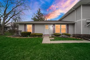 15348 Holly Ct, Oak Forest, IL 60452 - Photo 1