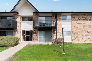 5A Kingery Quarter, Willowbrook, IL 60527 - Photo 1