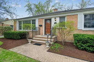 1945 Bosworth Ln, Northfield, IL 60093 - Photo 1