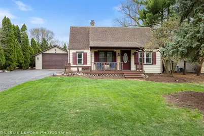 221 69th Street, Darien, IL 60561 - Photo 1